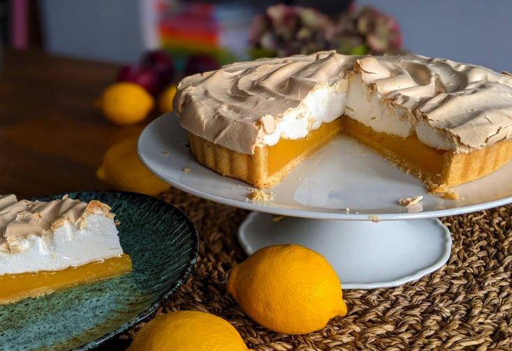  A fluffy and pillowy meringue you won't want to resist