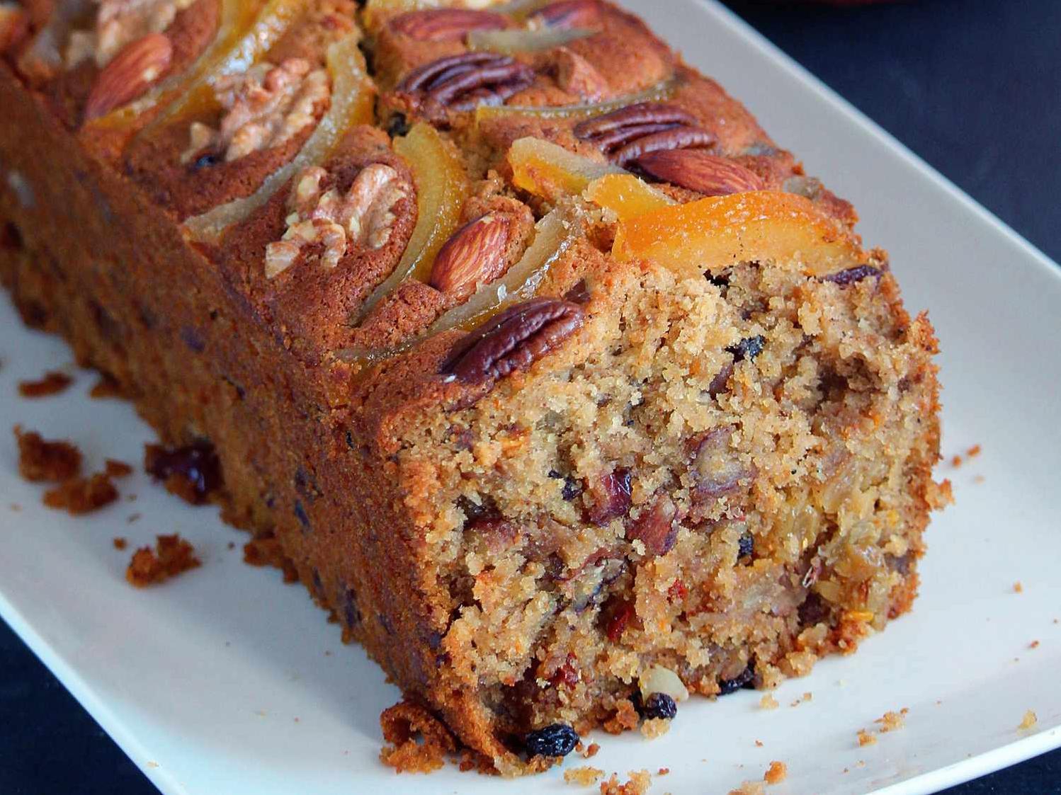  A slice of moist and delicious gluten-free fruitcake for a guilt-free indulgence