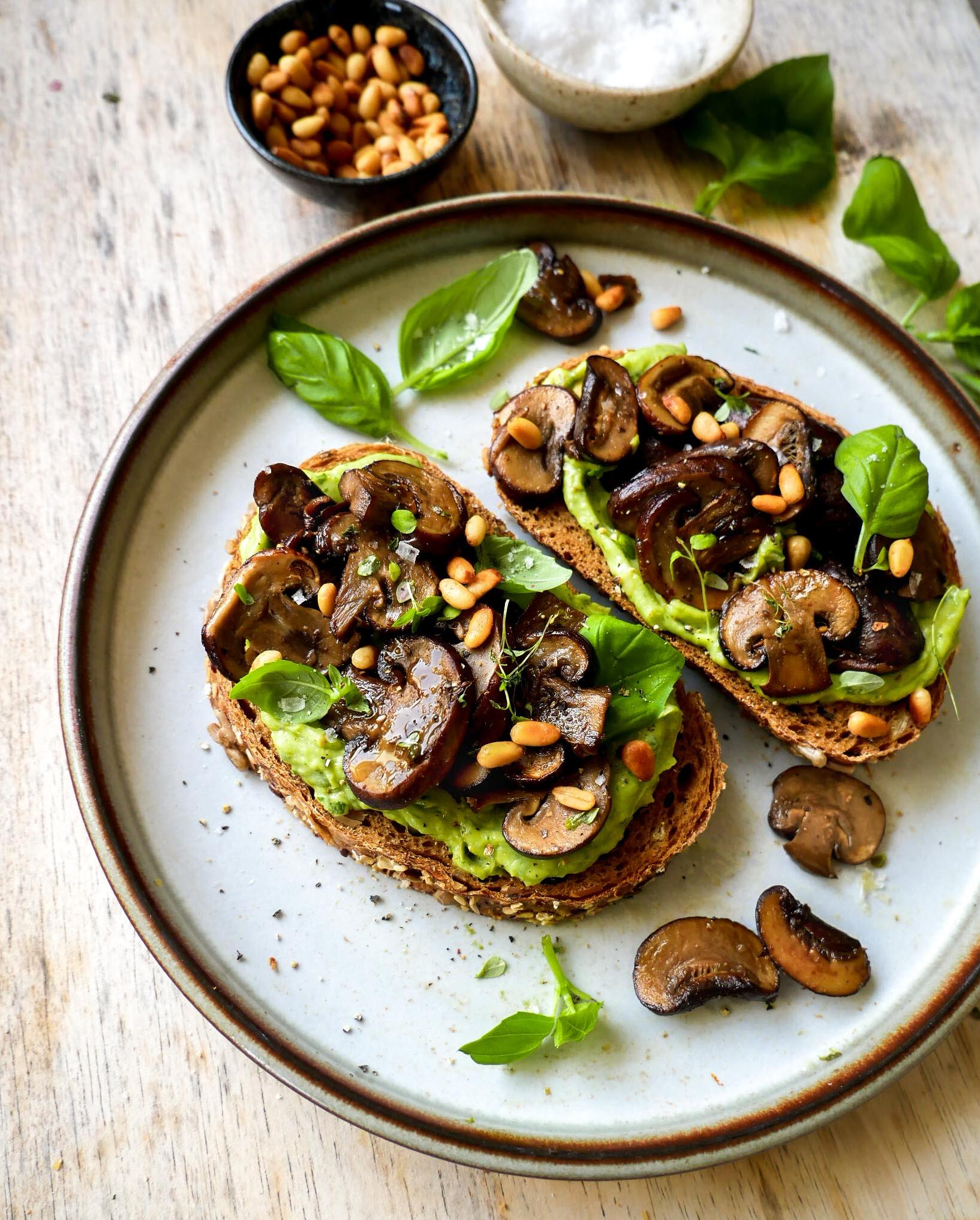  A vegan toast packed with nutrients and flavors!