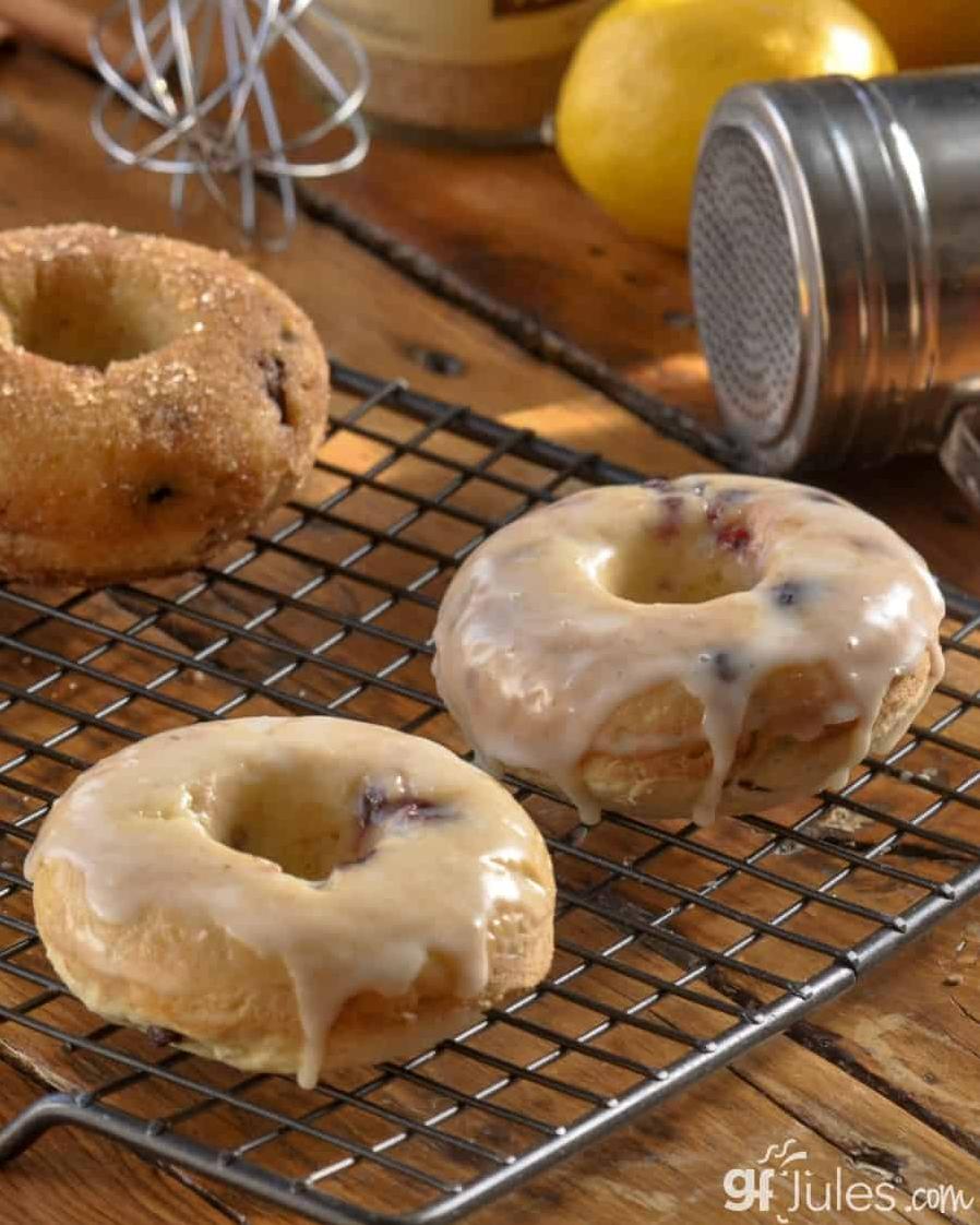  Can't resist the scent of lavender? These doughnuts are infused with the sweet fragrance of fresh lavender flowers.