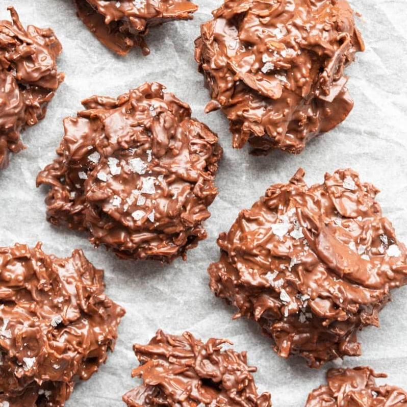  Coconut flakes and chocolate chips create a crunchy texture and smooth finish.