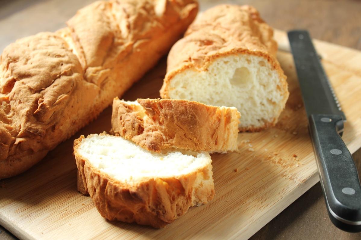  Dig into a warm and crusty slice of gluten-free French bread!