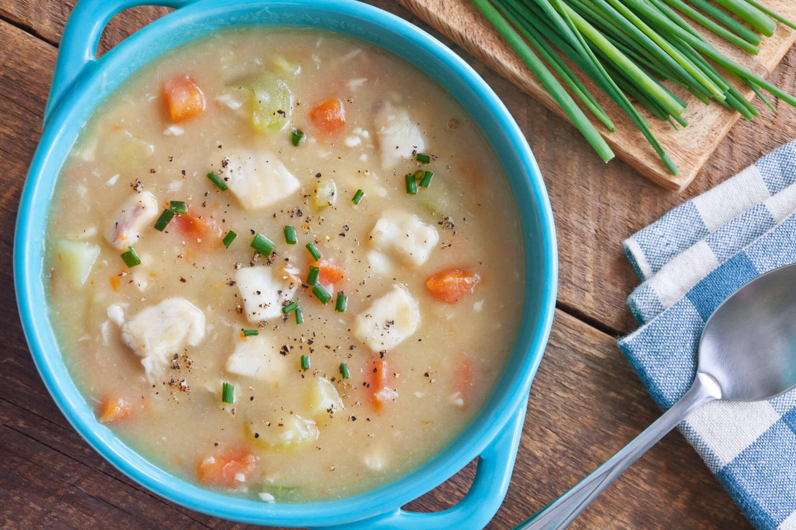  Dive into a bowl of creamy dairy-free Fish Chowder!