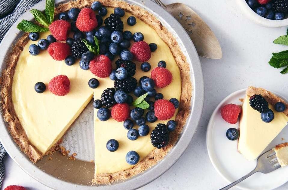 Get ready for a slice of heaven with this gluten-free cheesecake recipe.