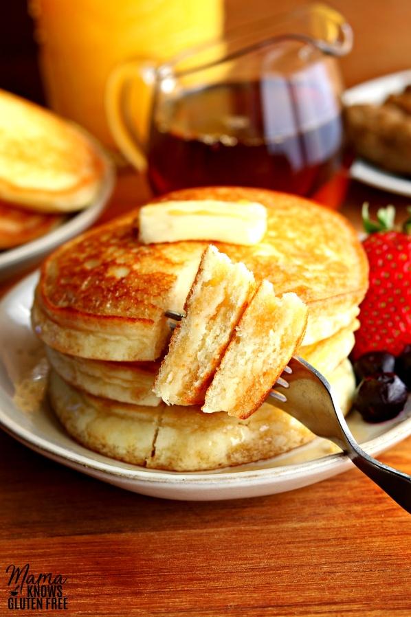  Get ready to indulge in a fluffy and flavorful breakfast with these gluten-free pancakes.