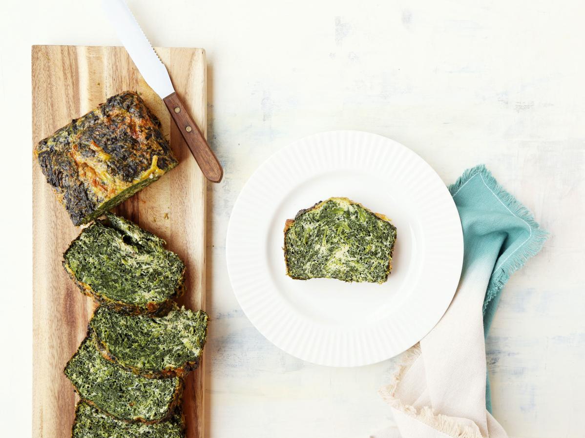  Get ready to indulge in the perfect gluten-free and low-carb spinach bread!