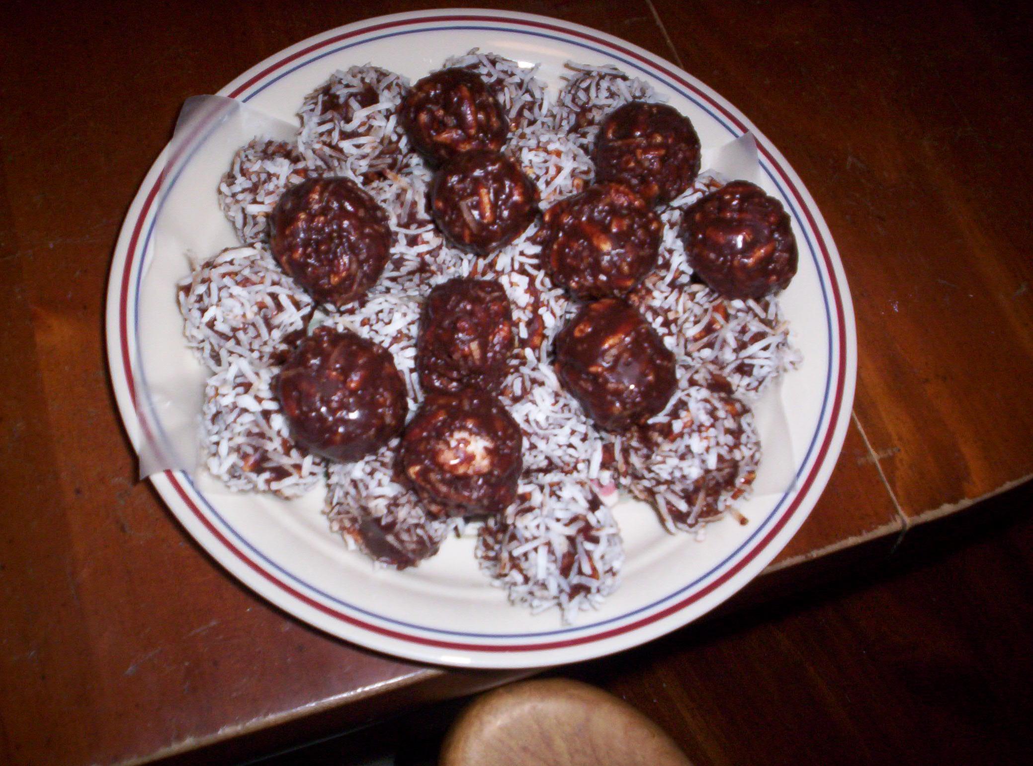  Get ready to indulge in these gluten-free chocolate balls!