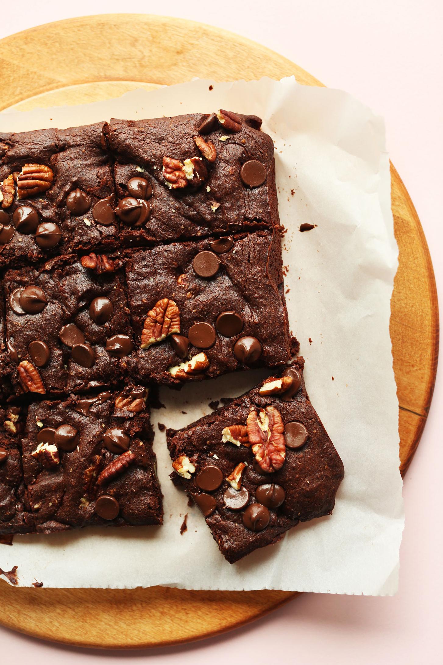  Indulge in guilt-free decadence with these Vegan Gluten Free Brownies!