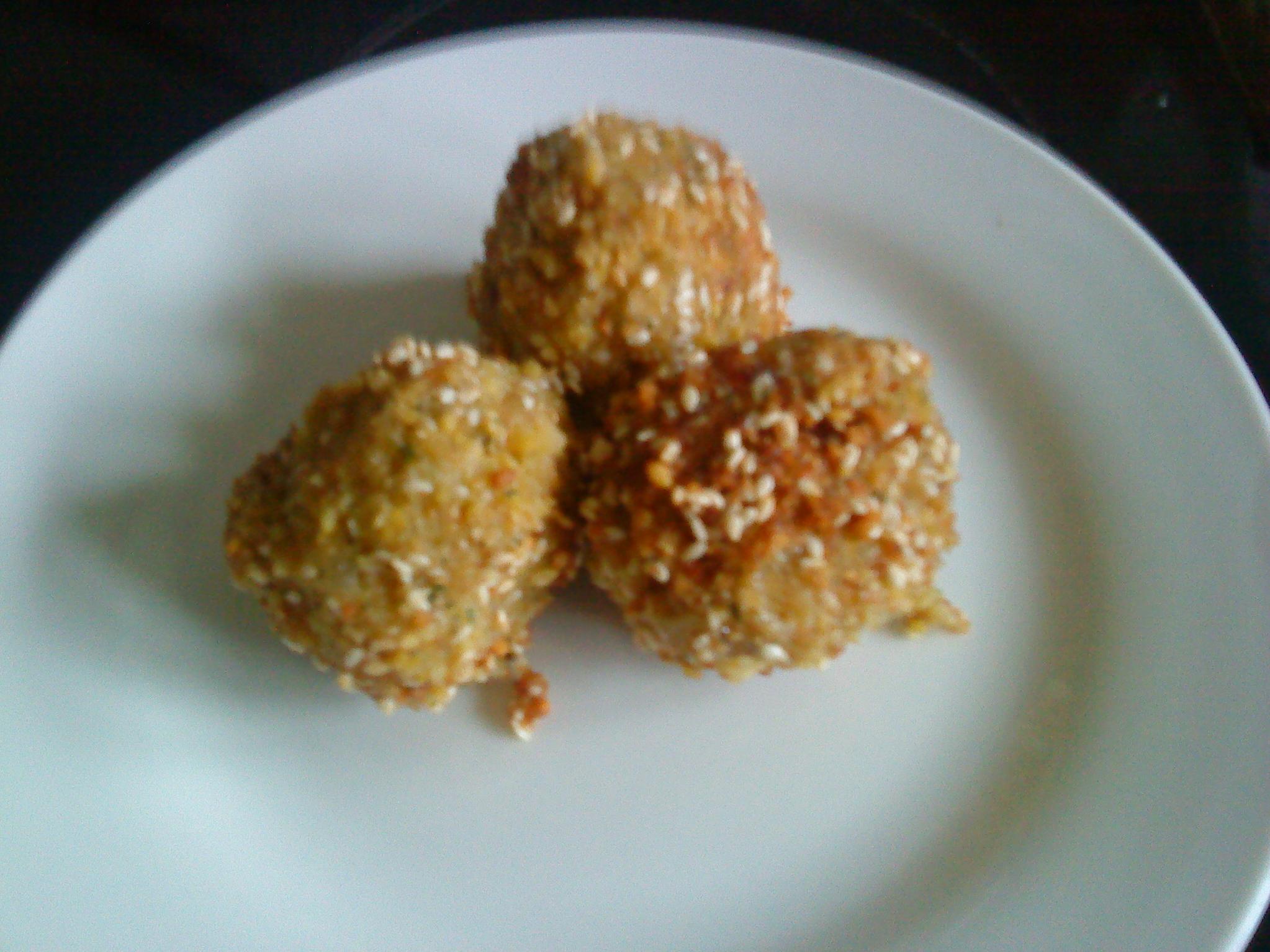  Indulge in these healthy and nutritious balls of goodness.