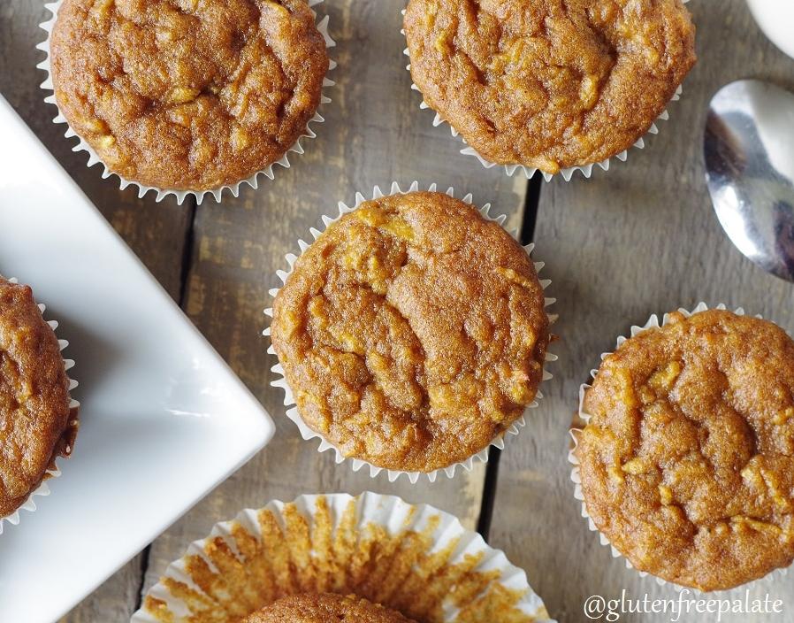  Just the right amount of sweetness and spice in these Apple Pie Muffins.