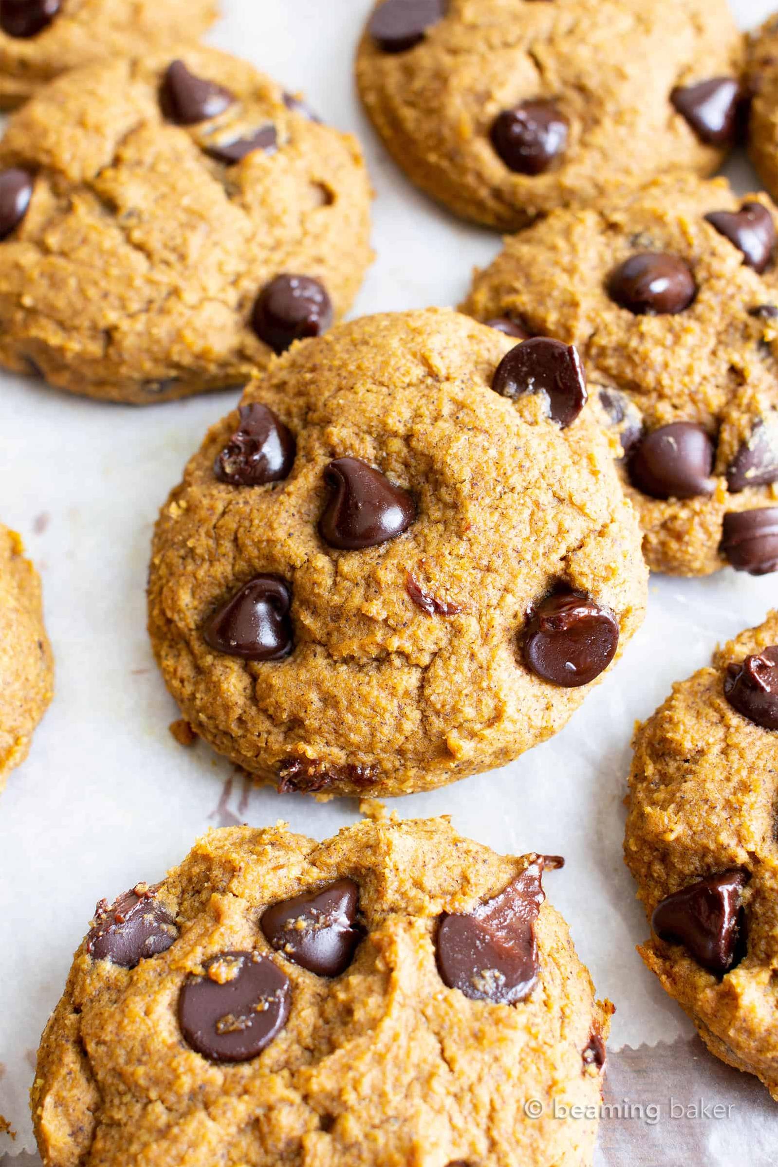  One bite of these vegan cookies and you'll be transported to fall.