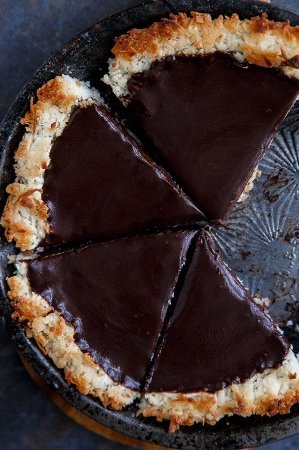  Satisfy your sweet tooth with this 5-ingredient chocolate and coconut pie.