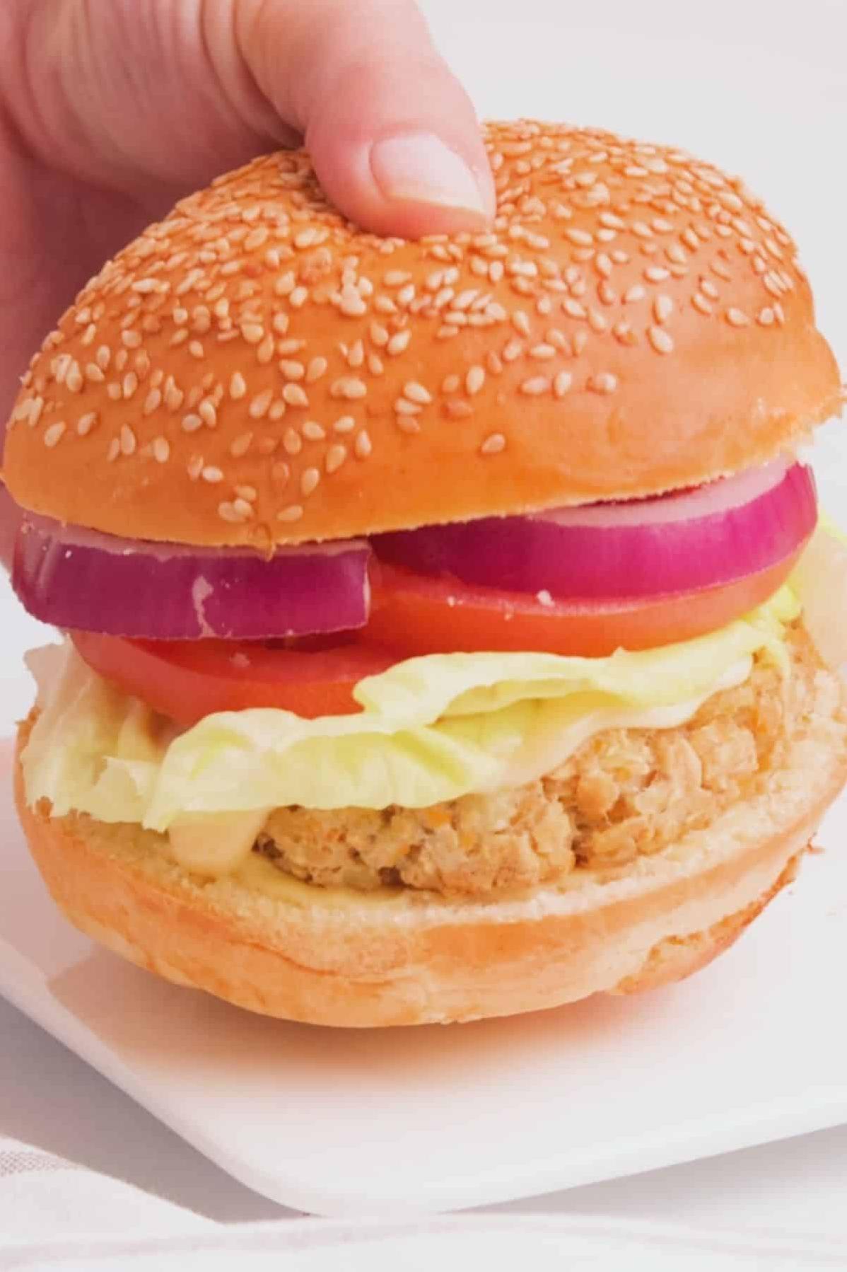  Sink your teeth into this delicious gluten-free mock chicken burger!