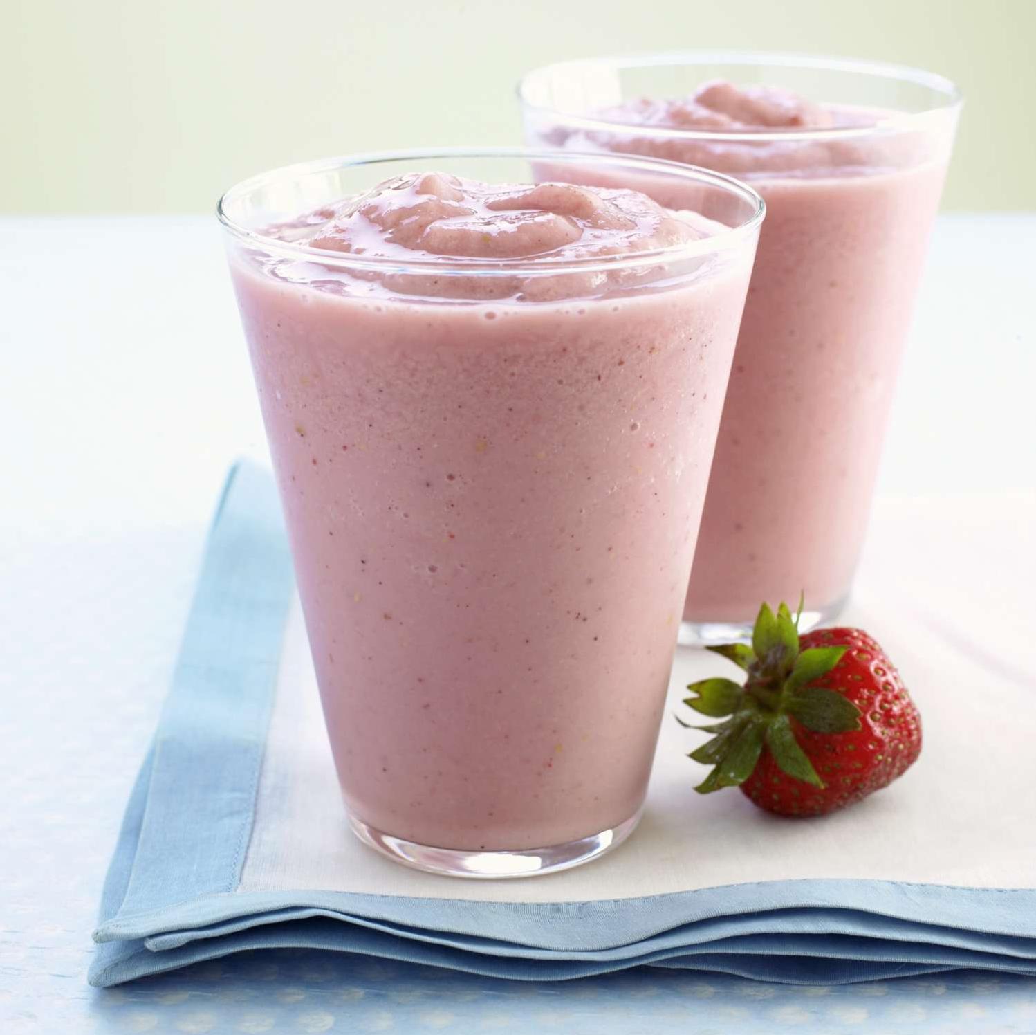 Delicious Strawberry Banana Smoothie Recipe | Dairy-Free