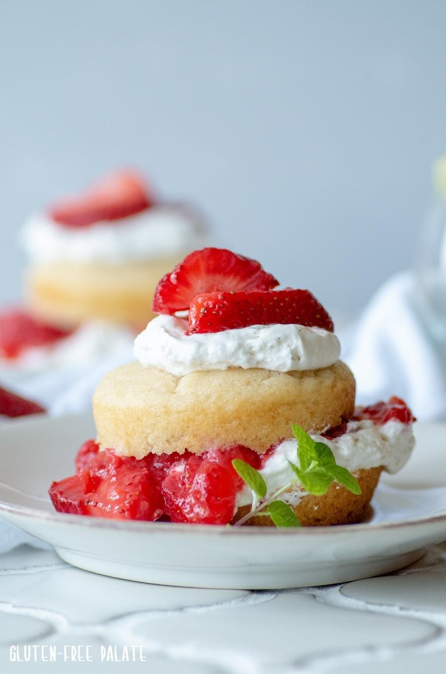  Sweet strawberries meet almond flour in this gluten-free and low-sugar dessert