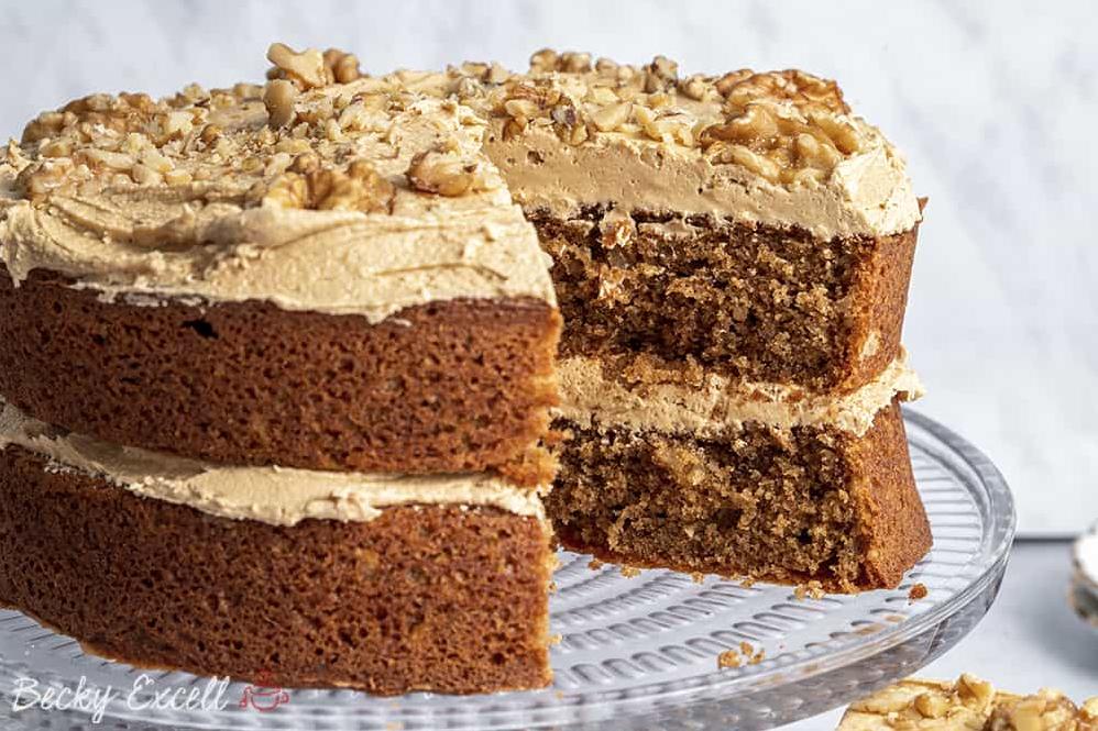  Take a moment to dive into this heavenly Nut Cake that is gluten-free and completely indulgent.