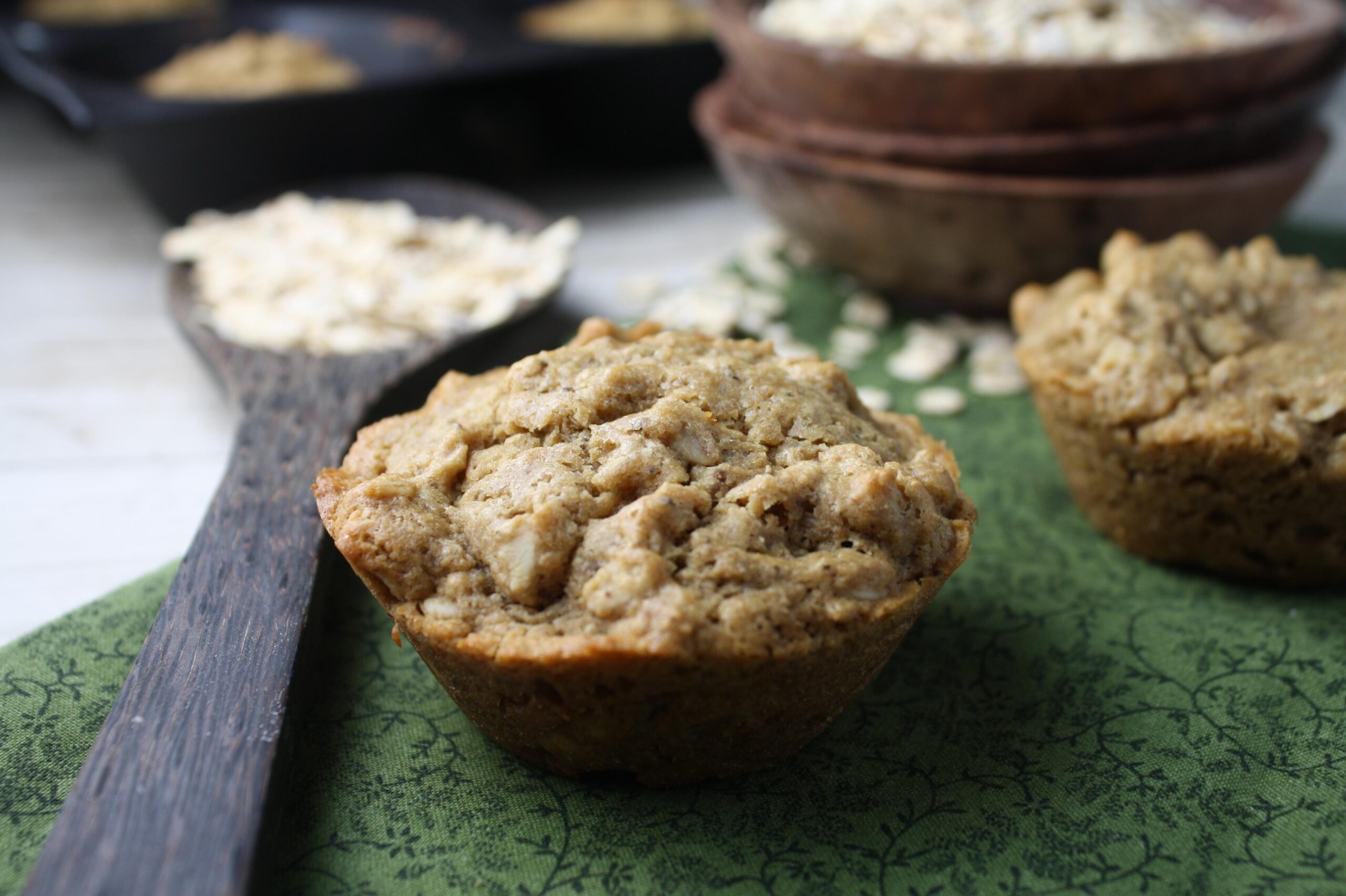  The combination of oats and almond flour makes for a deliciously nutty flavor.