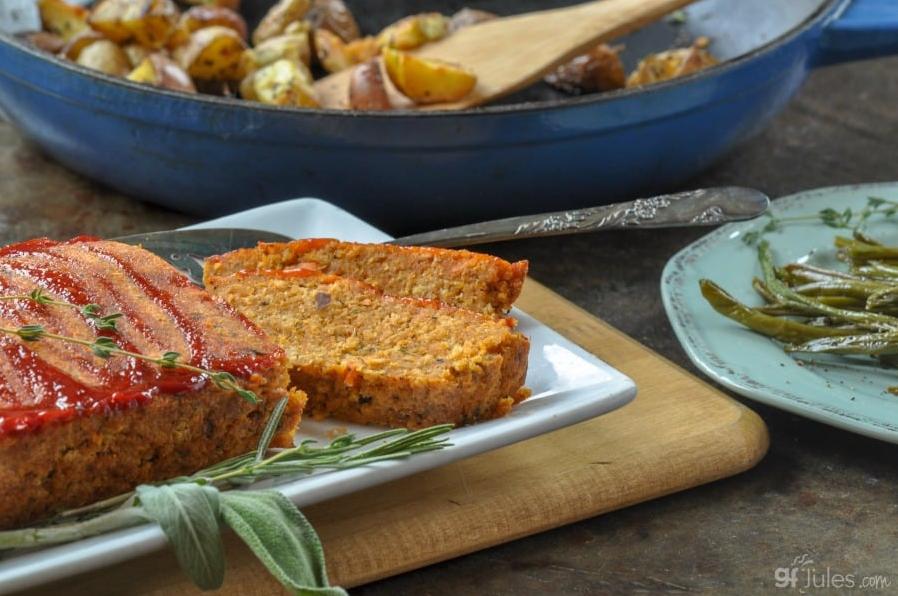  The key to this recipe is the #Ragu sauce which adds depth and flavor to the meatloaf.