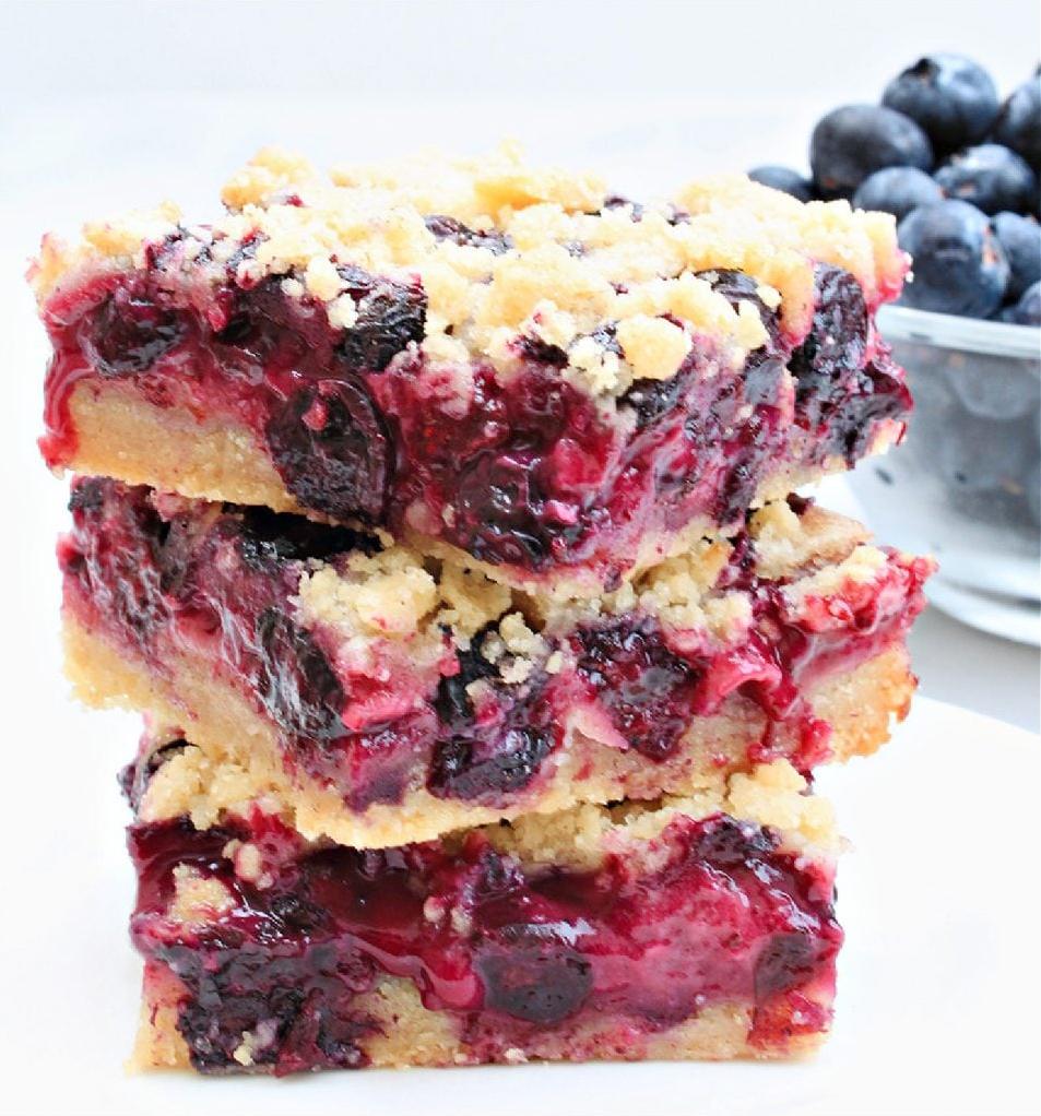  The rich hues of the berries create a beautiful contrast with the crust.