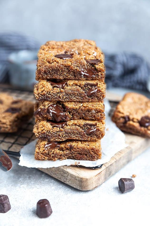  These cookies/bars are perfect for a picnic or for sharing with friends and family.