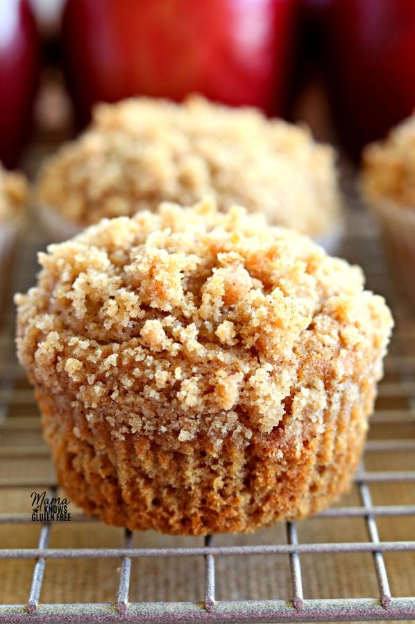 These muffins are packed with warm apple and cinnamon flavors!