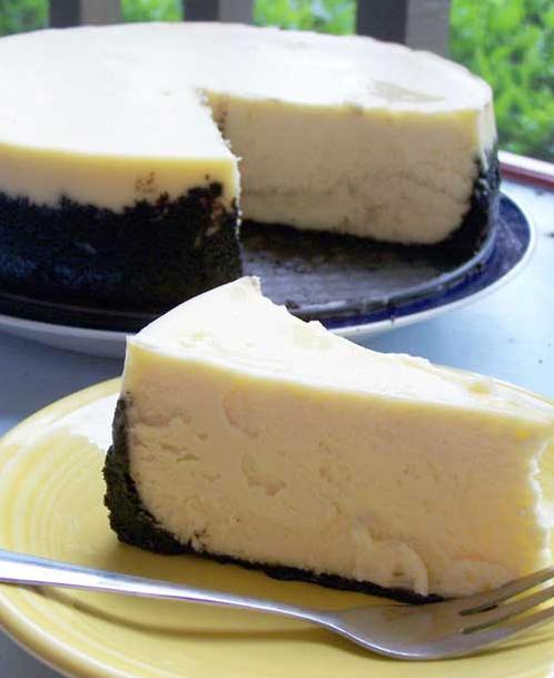  This cheesecake may be gluten-free, but it's still supreme in every way.
