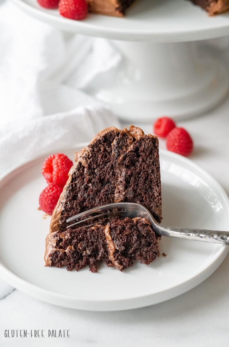  This chocolate cake is perfect for those who are looking for a quick dessert fix without breaking their diet.
