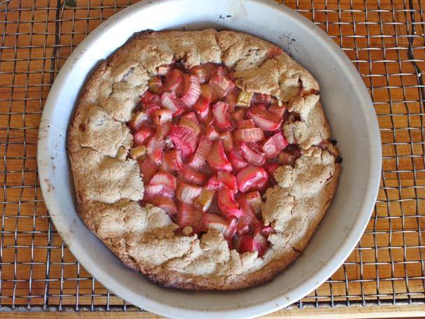  This pie is packed with juicy rhubarb flavor that pops in every bite.