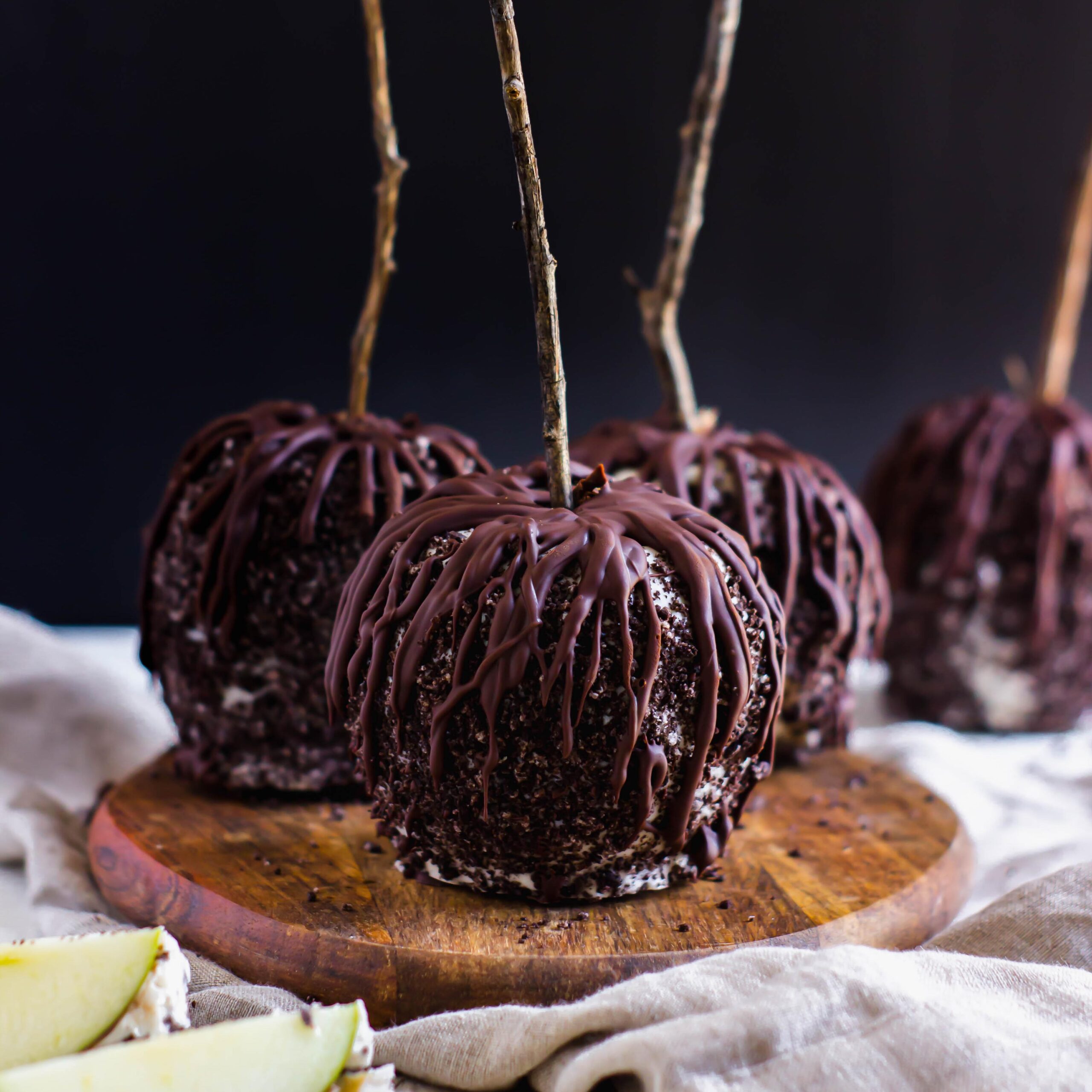  Treat yourself to these delicious caramel apples without any gluten or dairy!