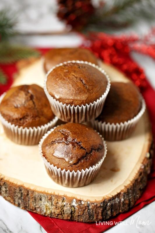  Warm gingerbread muffins fresh out of the oven!