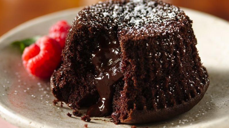  Watch out for these sultry chocolate cakes - they'll seduce you with their deliciousness.
