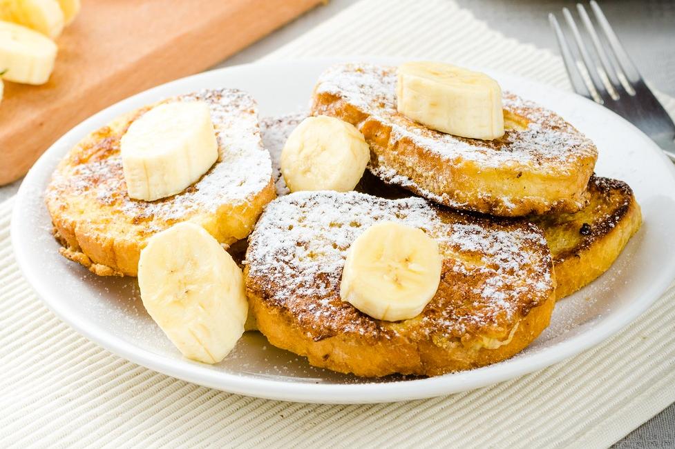  Who said dairy-free and gluten-free had to be bland? This French toast begs to differ!