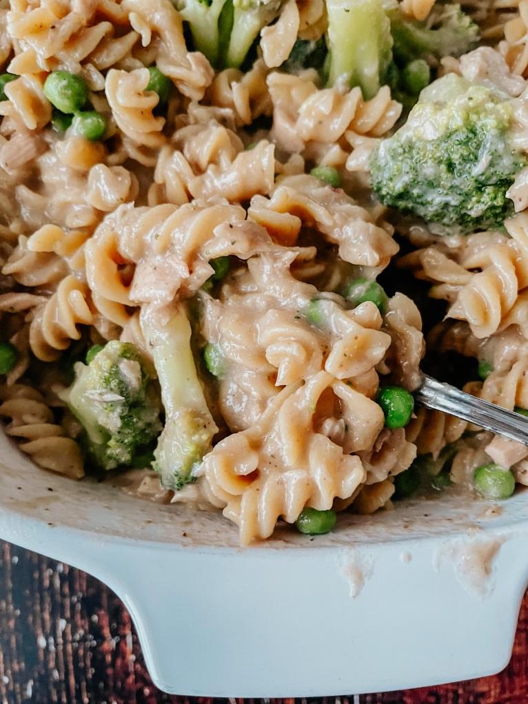 Who says dairy-free has to be boring? This recipe is packed with flavor.