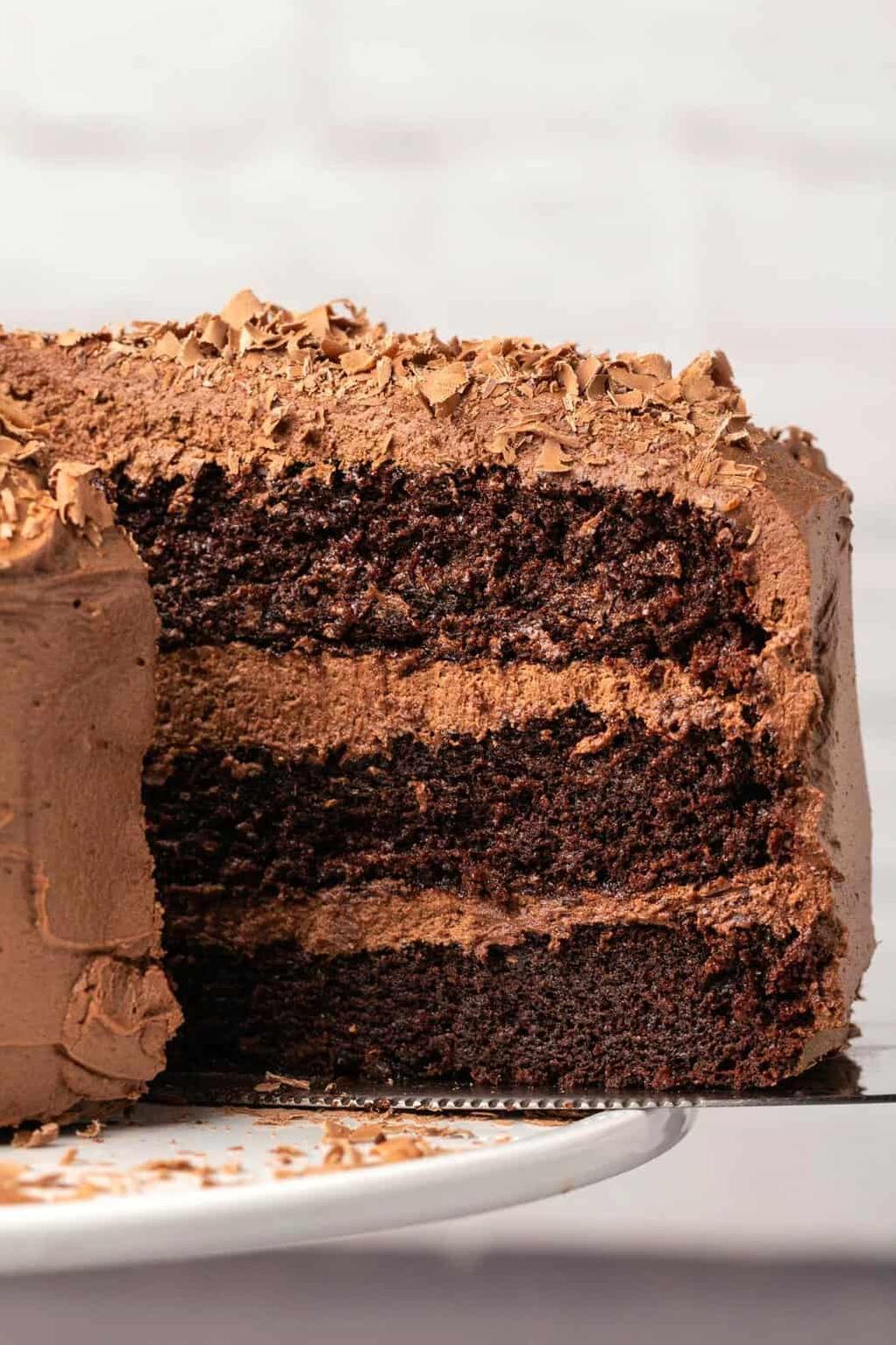  Who says no to chocolate cake? (Especially when it's egg-free and dairy-free)