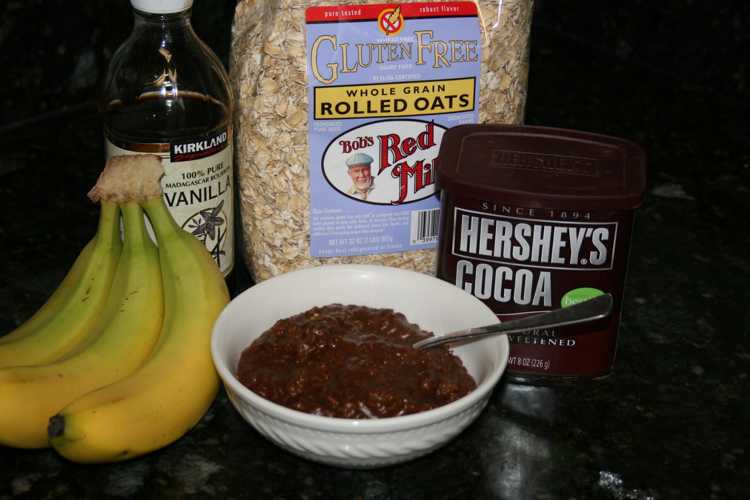  Who says oatmeal has to be boring? Jazz it up with some chocolate and bananas!