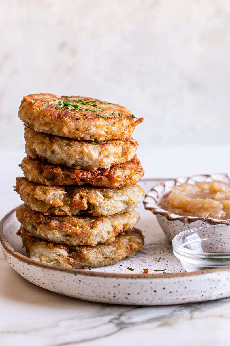  Who says that you need to use eggs to make tasty pancakes when you can have vegan potato pancakes that are even better?